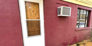 Sweet Upstairs Apartment in Marianna Gallery 1