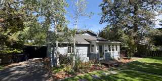 Fantastic 3 BR Home in Midtown Bend with Office, Hot Tub and Garage Gallery 1