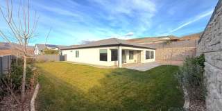 60 740 North Gallery 24