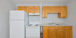 Pet-Friendly Largo Studio | Clean, Modern & Convenient Location! Gallery 14