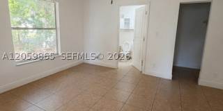 5202 NE 14th Ter Gallery 9