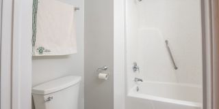 COZY,  FURNISHED OFF-SEAON MONTHLY RENTAL Gallery 19