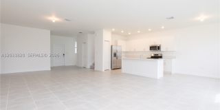 2636 SE 8th Ct Gallery 3