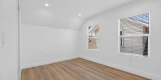678 East 45th Street Gallery 12