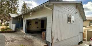 Grand 5Bd/3Ba Two Story Home w/ Bonus Room! 1409 NW Portland Ave! Gallery 3