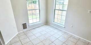 Nice 3 Bedroom Home For Rent - Includes Yard Service! Gallery 15