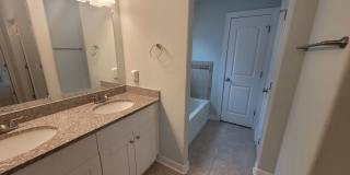 Stunning 4 Bedroom, 2.5 Bath Home Just 3 Blocks to Chesapeake Bay Gallery 35