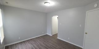 525 N Belmont Avenue Gallery 9