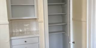 Colonial Court Gallery 17