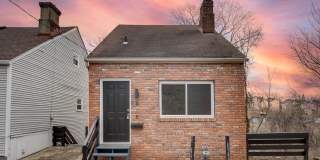 Available NOW - Private 2 Bedroom Home w/ Beautiful Updates! Gallery 3