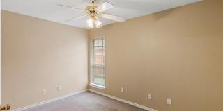 912 Willow Pond Street Gallery 14