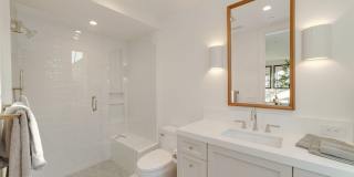 2820 Bayview Gallery 28