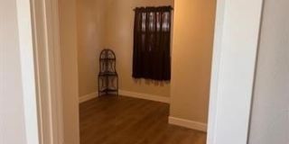 4372 Valley View Gallery 10