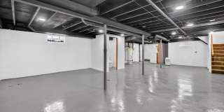 $1450 4 Bedrooms Gallery 26