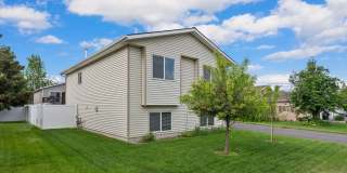 Amazing 3 Bedroom/2 Bath Bi-Level Home for Rent Gallery 21