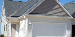 1353SF 2BR 2.5BA w/garage Gallery 1