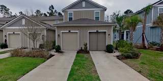 Jacksonville Townhome w/ Garage, Spacious Bedrooms & In-Unit Washer/Dryer Gallery 1
