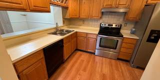 Updated - 2BD/2BA on 2nd floor with Balcony! Gallery 3