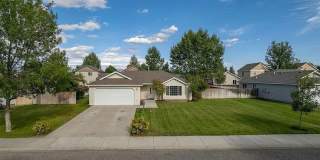 Fantastic well maintained home in River Rock Gallery 1