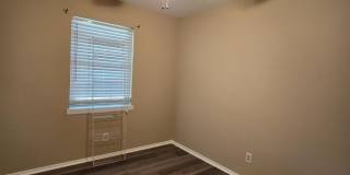 1805 Castleton Court Gallery 9
