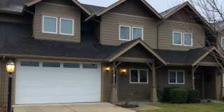 2BED2BATH -2CARGARAGE, WASHER/DRYER HOOKUP, STORAGE, OWNER LANDSCAPE MAINTENANCE Gallery 1