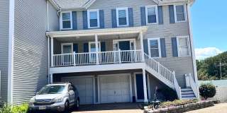 Pinewell By The Bay-4 Bedroom 3.5 Bath Gallery 1