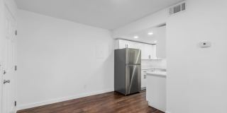 Spacious 1BR on The Near East Side Gallery 21