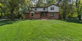 4 Bedroom Home with Bonus Space, 2 Car Garage & Large Yard Gallery 27