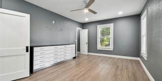 6810 N NAVIN AVENUE Gallery 29