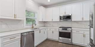 1711 Summit Glen Lane NE Gallery 7