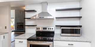 Beautiful Townhome in Central Colorado Springs! Gallery 4