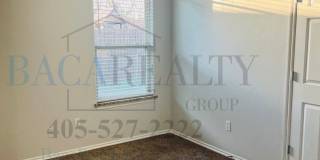3BR 2BA Duplex with 2 Car garage Gallery 9