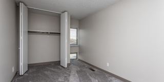 Large 1 & 2 Bedrooms available, PET FRIENDLY! Gallery 80