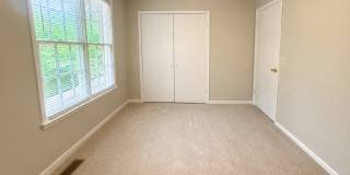 Modern  2BR  1.5  Bath  Townhome  in  Harbison  – Beautifully  renovated  with  Private  Yard  &  Gym  Access Gallery 9