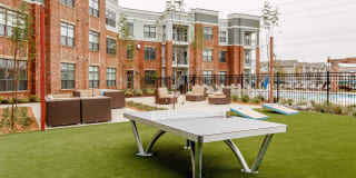 Vintage Foxland Apartments Gallery 34