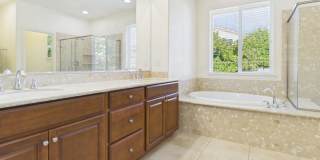 Solar Home Spacious 5-Bedroom in Blackstone with Resort Style Amenities Gallery 18