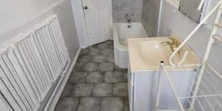 1231 N 54th Street Gallery 12