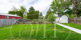 Country Living in Gorgeous 2 Bedroom Home Near Town Gallery 33