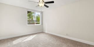 Parkway Plaza Apartments Gallery 28