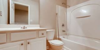3 Story - 4 Bedroom Modern Townhome 3 Story - 4 Bedroom Modern Townhome Gallery 1
