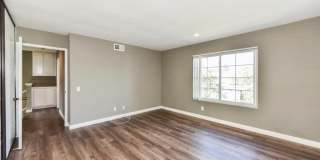 73 Oxford Gallery 18