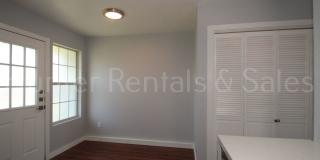 Beautiful 2 Bedroom, 1.5 Bath Townhouse Beautiful 2 Bedroom, 1.5 Bath Townhouse Gallery 9