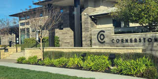 Gorgeous 4 Bedroom 3.5 bath with loft Gallery 36