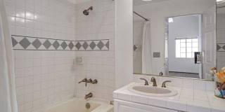 850 North Poinsettia Place Gallery 1