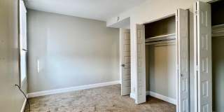 139 E NORTH Avenue Gallery 2