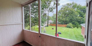3 Bedroom 1.5 Duplex Gallery 11