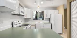 2bd/1.75ba Bellevue Condo Gallery 11