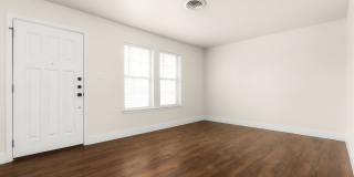 **Remodeled 2/1 Duplex in Southeast Austin – Modern Style, Open Layout, and Prime Location!** Gallery 11