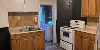 3 bedroom, 1.5 bath, 2 story half double house Gallery 1