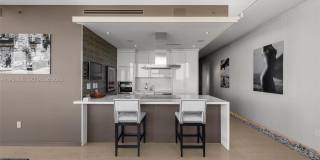 5875 Collins Avenue Gallery 42